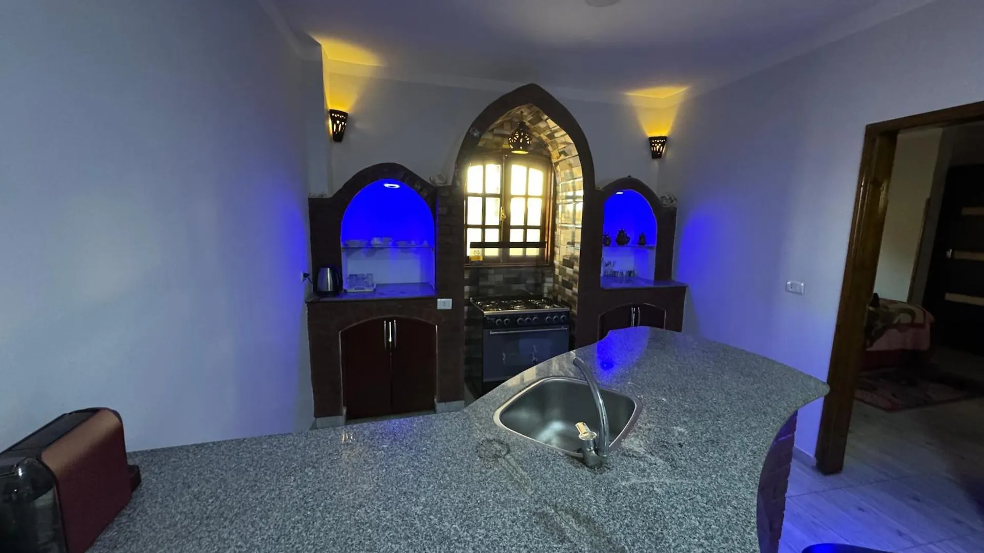 The Highlander Apartment Luxor